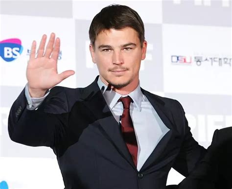 Josh Hartnett on Dating Co